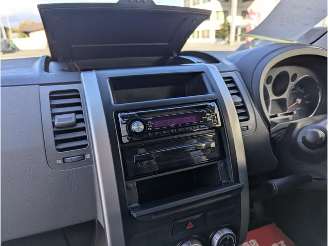 エクストレイル ２０Ｘ　切替４ＷＤ　インテリキー　カプロシート　ＨＩＤライト　フォグランプ　ＥＴＣ　ＡＢＳ　ドアバイザー（31枚目）