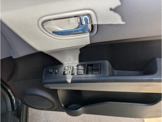 エクストレイル ２０Ｘ　切替４ＷＤ　インテリキー　カプロシート　ＨＩＤライト　フォグランプ　ＥＴＣ　ＡＢＳ　ドアバイザー（34枚目）