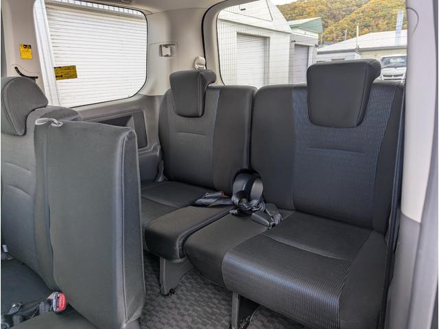 ヴォクシー ZS 4WD 両側パワースライドドア スマートキー プッシュスタート ナビ テレビ バックカメラ フリップタウンモニター リアエアコン HIDライト ミラーウィンカー ETC ワイパーデアイサー ABS(22枚目)