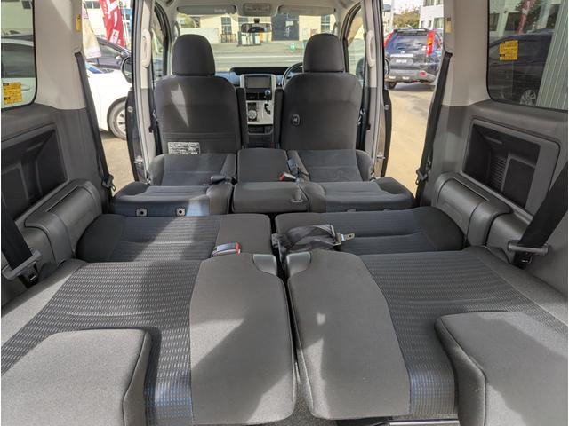 ヴォクシー ZS 4WD 両側パワースライドドア スマートキー プッシュスタート ナビ テレビ バックカメラ フリップタウンモニター リアエアコン HIDライト ミラーウィンカー ETC ワイパーデアイサー ABS(28枚目)