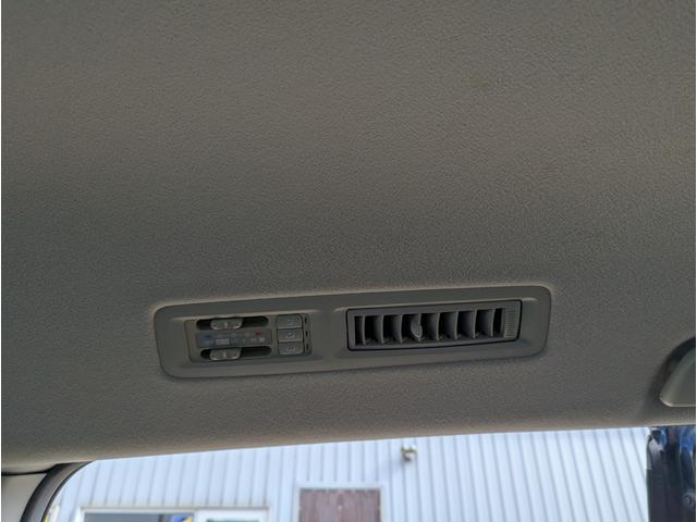 ヴォクシー ZS 4WD 両側パワースライドドア スマートキー プッシュスタート ナビ テレビ バックカメラ フリップタウンモニター リアエアコン HIDライト ミラーウィンカー ETC ワイパーデアイサー ABS(29枚目)