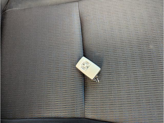 ヴォクシー ZS 4WD 両側パワースライドドア スマートキー プッシュスタート ナビ テレビ バックカメラ フリップタウンモニター リアエアコン HIDライト ミラーウィンカー ETC ワイパーデアイサー ABS(44枚目)