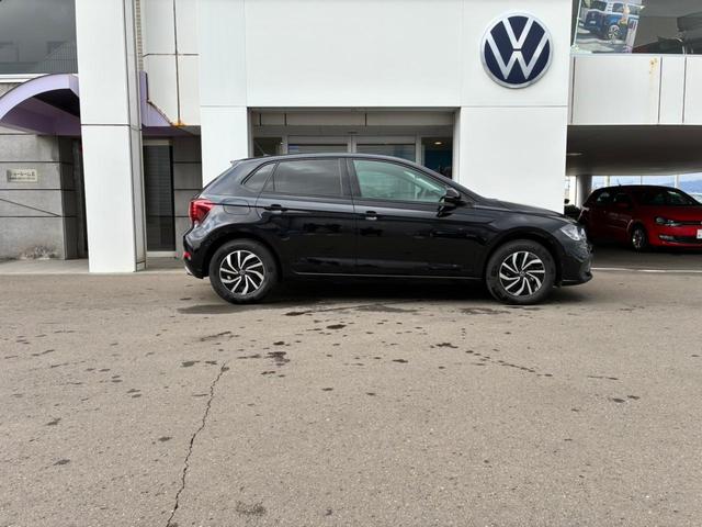 ポロ TSIアクティブ ナビ・テクノロジーパッケージ 元試乗車(6枚目)