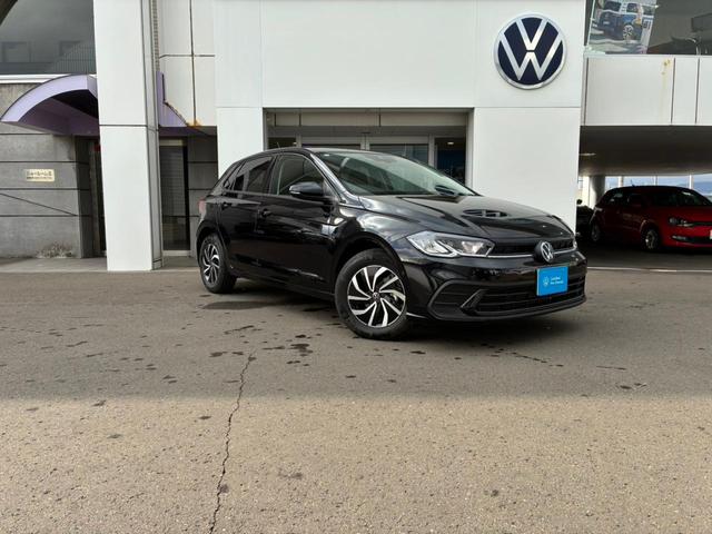 ポロ TSIアクティブ ナビ・テクノロジーパッケージ 元試乗車(8枚目)