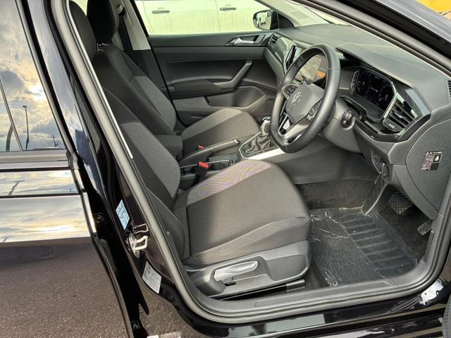 ポロ TSIアクティブ ナビ・テクノロジーパッケージ 元試乗車(10枚目)