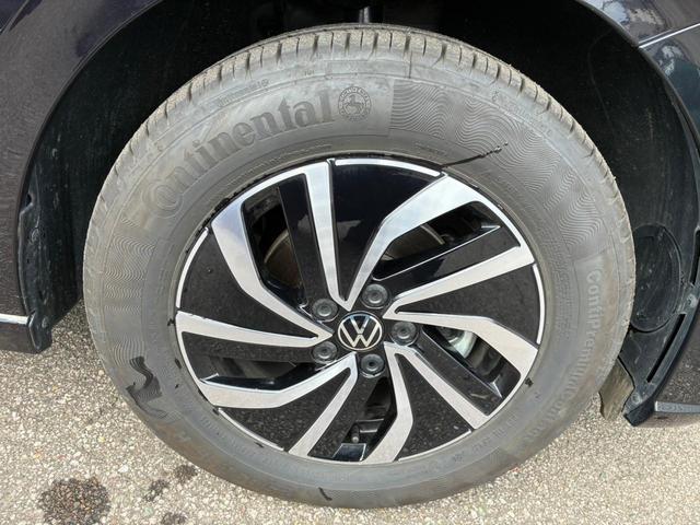 ポロ TSIアクティブ ナビ・テクノロジーパッケージ 元試乗車(24枚目)