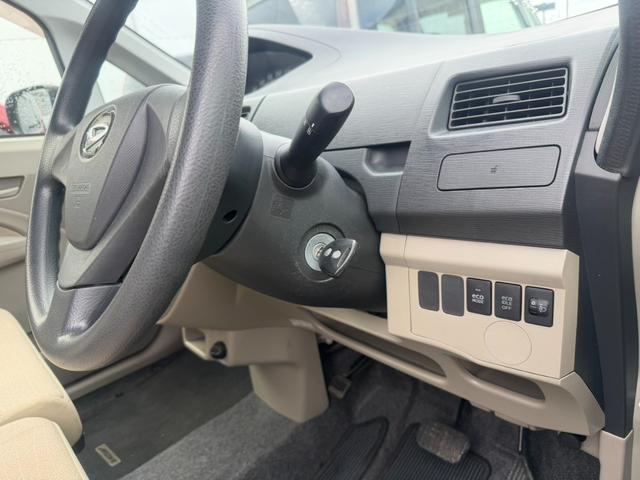 ムーヴ Ｌ　４ＷＤ　キーレスエントリー　ベンチシート　ＣＶＴ　盗難防止システム　ＡＢＳ　衝突安全ボディ　エアコン　パワーステアリング　パワーウィンドウ（16枚目）