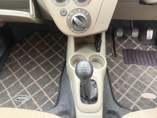 ミラ L 4WD ETC キーレスエントリー MT 盗難防止システム CD MD アルミホイール 衝突安全ボディ エアコン パワーステアリング パワーウィンドウ(5枚目)