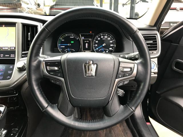 TOYOTA CROWN HYBRID ROYAL SALOON FOUR