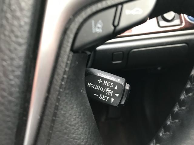 TOYOTA CROWN HYBRID ROYAL SALOON FOUR