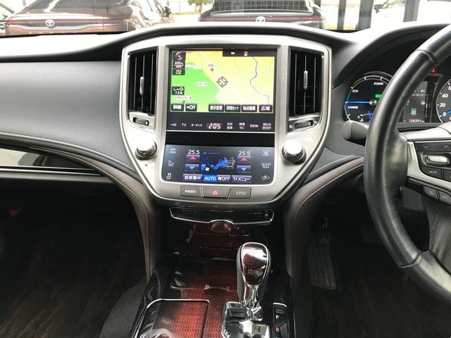 TOYOTA CROWN HYBRID ROYAL SALOON FOUR