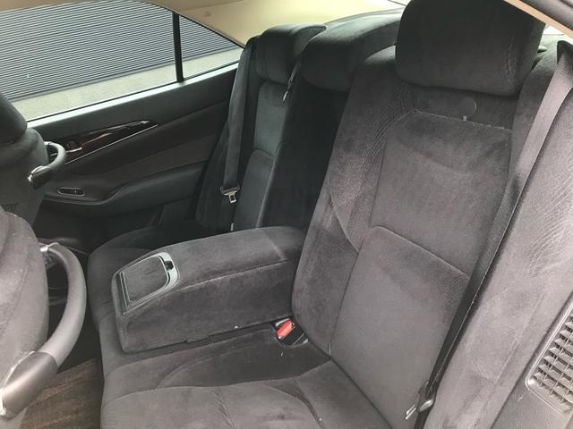 TOYOTA CROWN HYBRID ROYAL SALOON FOUR