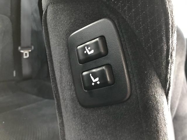 TOYOTA CROWN HYBRID ROYAL SALOON FOUR