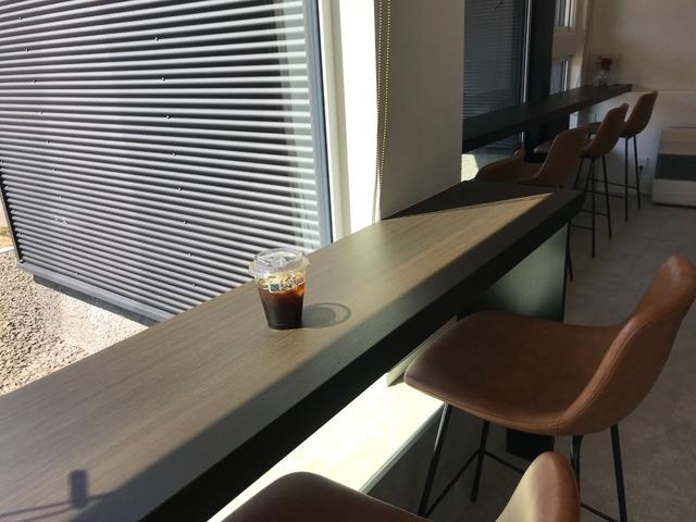 TOYOTA CROWN HYBRID ROYAL SALOON FOUR