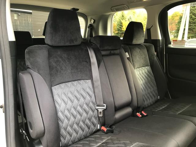 アルファード ２．５Ｓ　寒冷地仕ＷＡＣ　オートハイビーム　フルフラット　盗難防止　ＬＥＤヘッド　横滑防止装置　クルコン　スマートキー　キーレス　４ＷＤ　３列シート　レーンキープアシスト　オートライト　アイドルストップ　ソナー（45枚目）