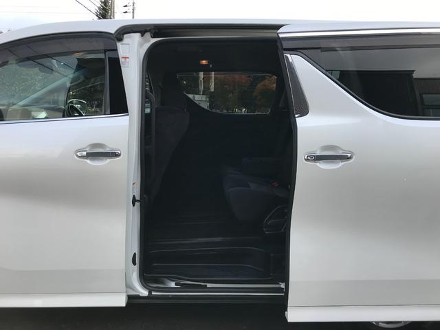 アルファード ２．５Ｓ　寒冷地仕ＷＡＣ　オートハイビーム　フルフラット　盗難防止　ＬＥＤヘッド　横滑防止装置　クルコン　スマートキー　キーレス　４ＷＤ　３列シート　レーンキープアシスト　オートライト　アイドルストップ　ソナー（52枚目）