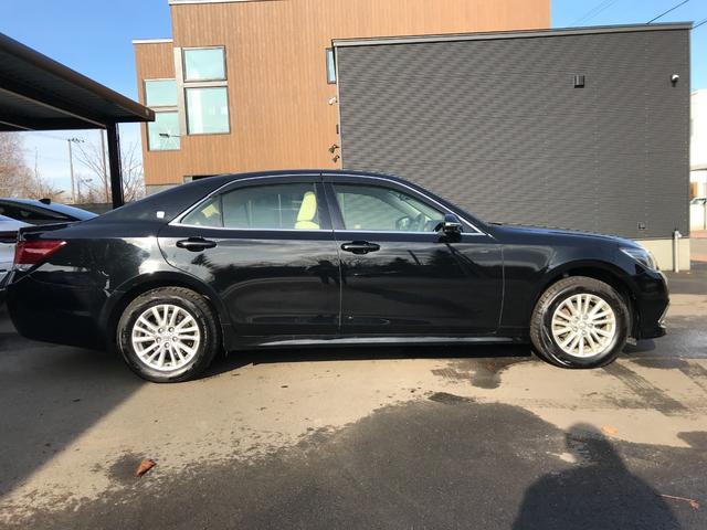 クラウン ロイヤルi-Four キーレス 横滑り防止機能 盗難防止装置 4WD LEDヘッドランプ クルーズコントロール オートライト エアバッグ スマートキー&プッシュスタート ABS(9枚目)