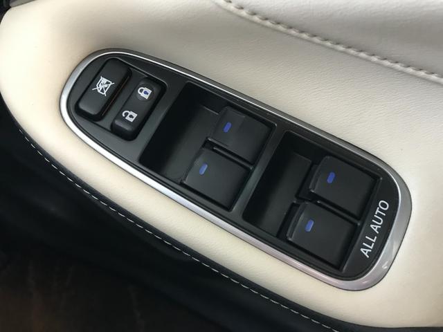 クラウン ロイヤルi-Four キーレス 横滑り防止機能 盗難防止装置 4WD LEDヘッドランプ クルーズコントロール オートライト エアバッグ スマートキー&プッシュスタート ABS(23枚目)