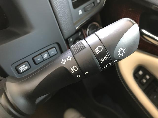 クラウン ロイヤルi-Four キーレス 横滑り防止機能 盗難防止装置 4WD LEDヘッドランプ クルーズコントロール オートライト エアバッグ スマートキー&プッシュスタート ABS(29枚目)