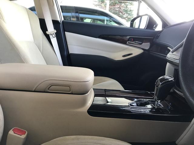 クラウン ロイヤルi-Four キーレス 横滑り防止機能 盗難防止装置 4WD LEDヘッドランプ クルーズコントロール オートライト エアバッグ スマートキー&プッシュスタート ABS(32枚目)