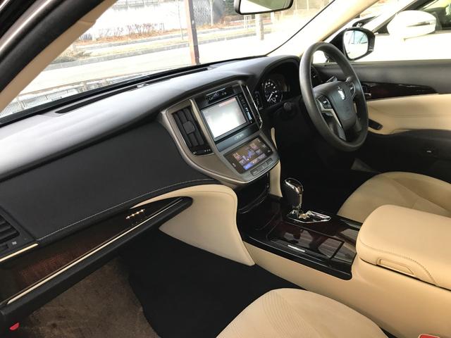 クラウン ロイヤルi-Four キーレス 横滑り防止機能 盗難防止装置 4WD LEDヘッドランプ クルーズコントロール オートライト エアバッグ スマートキー&プッシュスタート ABS(49枚目)