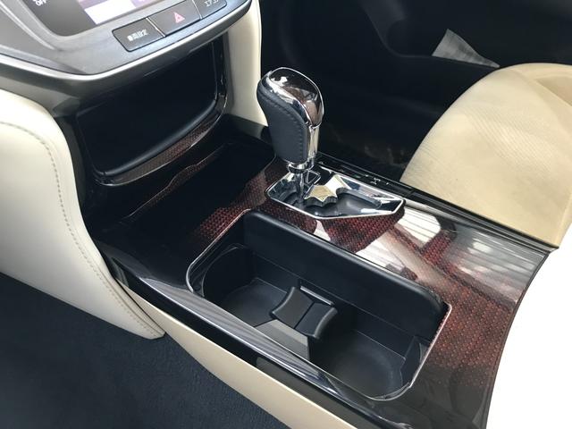 クラウン ロイヤルi-Four キーレス 横滑り防止機能 盗難防止装置 4WD LEDヘッドランプ クルーズコントロール オートライト エアバッグ スマートキー&プッシュスタート ABS(52枚目)