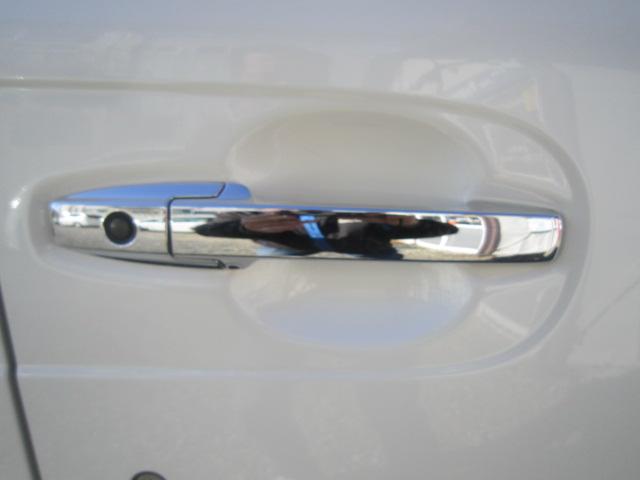 N-BOXカスタム G・Lパッケージ 4WD ワンオーナー車 パワースライドドア 社外ナビ&フルセグTV Bカメラ E/Gスターター ドラレコ ETC HID フォグ 社外アルミ 記録簿 冬タイヤ+アルミセット積込み 1年間走行無制限保証(7枚目)