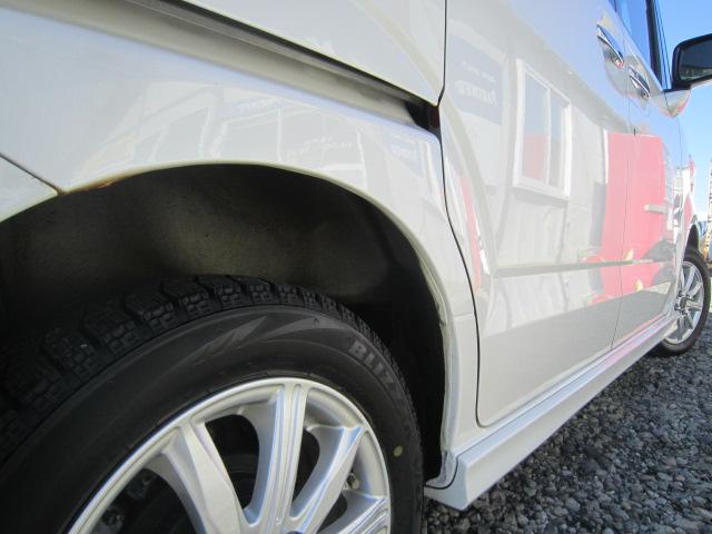 N-BOXカスタム G・Lパッケージ 4WD ワンオーナー車 パワースライドドア 社外ナビ&フルセグTV Bカメラ E/Gスターター ドラレコ ETC HID フォグ 社外アルミ 記録簿 冬タイヤ+アルミセット積込み 1年間走行無制限保証(10枚目)