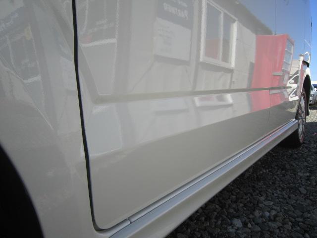 N-BOXカスタム G・Lパッケージ 4WD ワンオーナー車 パワースライドドア 社外ナビ&フルセグTV Bカメラ E/Gスターター ドラレコ ETC HID フォグ 社外アルミ 記録簿 冬タイヤ+アルミセット積込み 1年間走行無制限保証(11枚目)