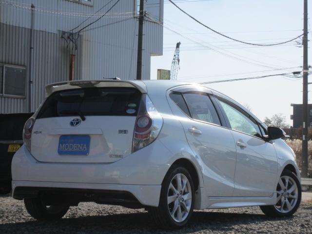 アクア Ｇ　１オーナー　純正エアロ　ナビ＆フルセグＴＶ　Ｂｉｕｅｔｏｏｔｈ　スマートキー　エンスタ　Ｐスタート　シートヒーター　ＥＴＣ　純正１６ＡＷ　ドアバイザー　記録簿　スタッドレス＋アルミセット積込み（12枚目）