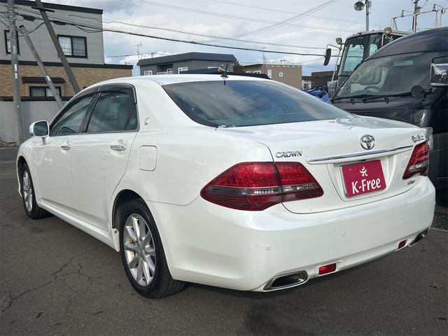 クラウン ロイヤルサルーンｉ－Ｆｏｕｒ　４ＷＤ　ドライブレコーダー　クリアランスソナー　オートクルーズコントロール　バックカメラ　ナビ　ＴＶ　アルミホイール　オートライト　ＨＩＤ　ＡＴ　スマートキー　盗難防止システム　ＣＤ　ＤＶＤ再生　ＭＤ（18枚目）