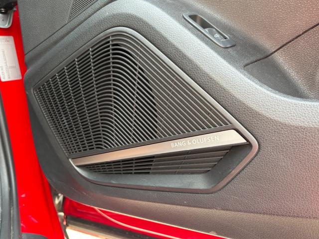 ＳＱ２ ベースグレード　インテリアデザインＰＫＧ　ナビゲーションＰＫＧ　アシスタンスＰＫＧ　Ｂａｎｇ＆Ｏｌｕｆｓｅｎサウンドシステム　アルミホイールグレーポリッシュトＲ１９　パノラマサンルーフ　オートマテールゲート（46枚目）