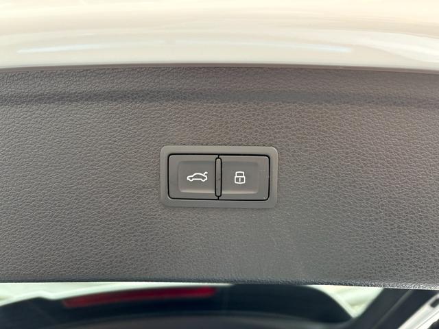 Ｑ５ ４０ＴＤＩクワトロ　Ｓライン　☆元弊社試乗車　／　特別仕様車☆　Ｓｌｉｎｅ　ｄｙｎａｍｉｃ　ｅｄｉｔｉｏｎパッケージ　Ｓｌｉｎｅプラスパッケージ　コンフォートパッケージ　ブラックスタイリングパッケージ　ファインナッパレザー（10枚目）