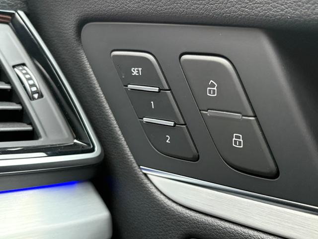 Ｑ５ ４０ＴＤＩクワトロ　Ｓライン　☆元弊社試乗車　／　特別仕様車☆　Ｓｌｉｎｅ　ｄｙｎａｍｉｃ　ｅｄｉｔｉｏｎパッケージ　Ｓｌｉｎｅプラスパッケージ　コンフォートパッケージ　ブラックスタイリングパッケージ　ファインナッパレザー（19枚目）