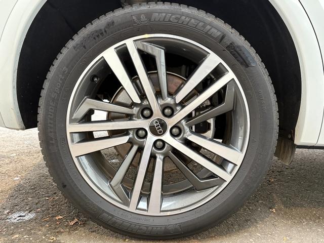 Ｑ５ ４０ＴＤＩクワトロ　Ｓライン　☆元弊社試乗車　／　特別仕様車☆　Ｓｌｉｎｅ　ｄｙｎａｍｉｃ　ｅｄｉｔｉｏｎパッケージ　Ｓｌｉｎｅプラスパッケージ　コンフォートパッケージ　ブラックスタイリングパッケージ　ファインナッパレザー（58枚目）