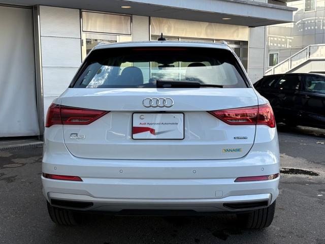 Ｑ３ ３５ＴＤＩクワトロアドバンスド　コンビニエンス＆アシスタンスパッケージ　ＴＶチューナー　ラグジュアリーパッケージ　テクノロジーパッケージ　ステアリングホイール３スポークレザー（8枚目）