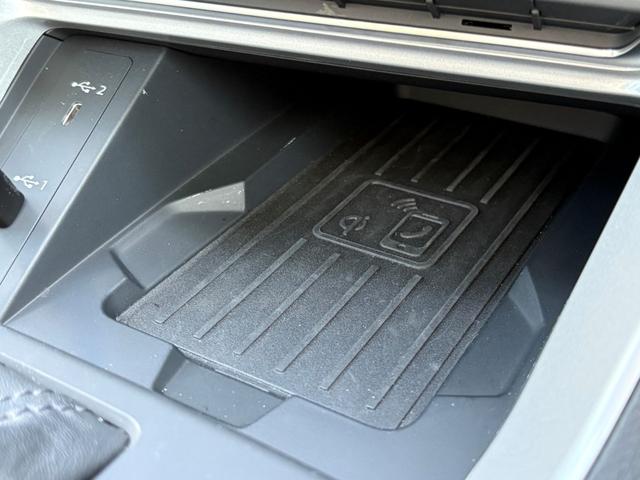 Ｑ３ ３５ＴＤＩクワトロアドバンスド　コンビニエンス＆アシスタンスパッケージ　ＴＶチューナー　ラグジュアリーパッケージ　テクノロジーパッケージ　ステアリングホイール３スポークレザー（43枚目）