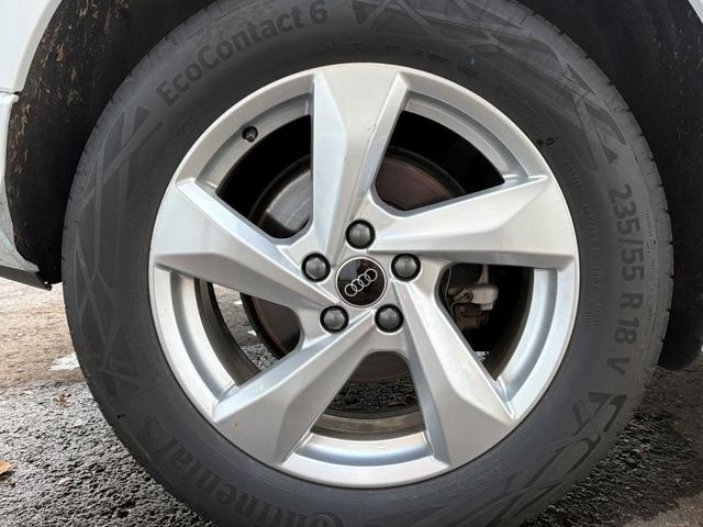 Ｑ３ ３５ＴＤＩクワトロアドバンスド　コンビニエンス＆アシスタンスパッケージ　ＴＶチューナー　ラグジュアリーパッケージ　テクノロジーパッケージ　ステアリングホイール３スポークレザー（48枚目）