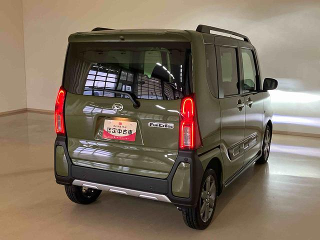 タント ファンクロスターボ 4WD 両側電動スライドドア シートヒーター ターボ アイドリングストップ オートマチックハイビーム USB入力端子 オートライト 衝突防止システム LEDヘッドランプ レーンアシスト スマートキー(38枚目)