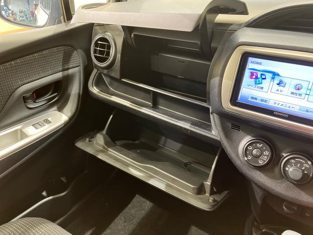 ヴィッツ F(11枚目)