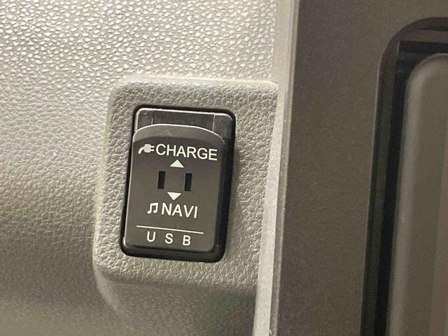 タント Xセレクション 4WD バックカメラ 両側スライド・片側電動 シートヒーター アイドリングストップ オートマチックハイビーム USB入力端子 オートライト 衝突防止システム LEDヘッドランプ レーンアシスト 記録簿(26枚目)