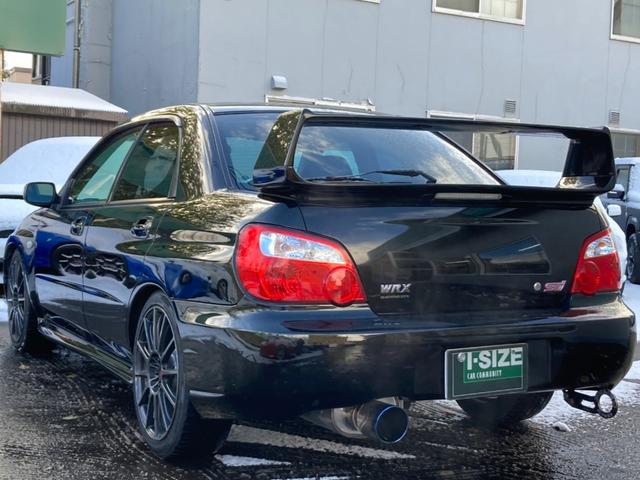 インプレッサ ＷＲＸ　ＳＴｉ　アプライドＣ　ＤＣＣＤ　ブリッツ車高調　ＨＫＳマフラー　ＳＴＩ１８インチＡＷ　ＤＥＦＩ３連メーター　ＳＴＩブースト計　ＭＯＭＯステアリング　ストラーダナビ　Ｔベル交換済　取説　道外仕入車（5枚目）