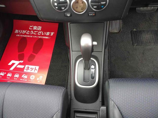 ティーダ １５Ｍ　ＦＯＵＲ　４ＷＤ　ナビ　アルミホイール　オートライト　スマートキー　電動格納ミラー　ＡＴ　衝突安全ボディ　ベンチシート　ＡＢＳ　エアコン　パワーステアリング　パワーウィンドウ（5枚目）