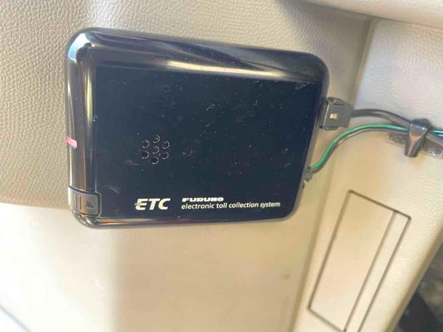 ルークス Ｇ　４ＷＤ　ＥＴＣ　電動スライドドア　スマートキー　電動格納ミラー　シートヒーター　ベンチシート　ＣＶＴ　盗難防止システム　ＡＢＳ　ＣＤ　アルミホイール　衝突安全ボディ　エアコン　パワーステアリング（4枚目）