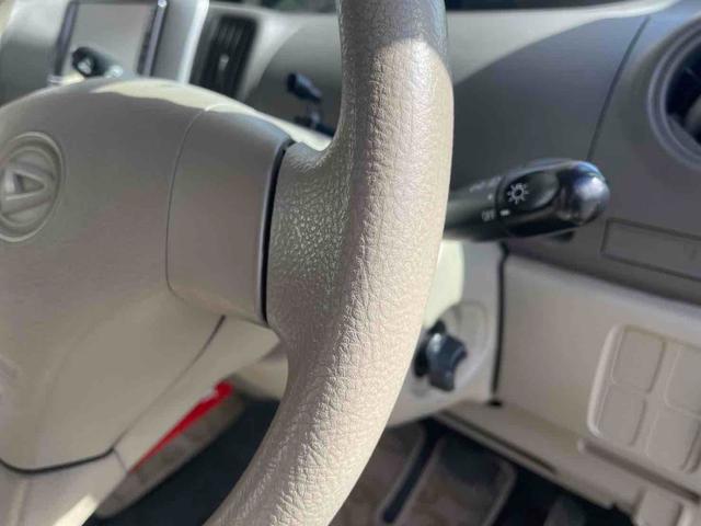 タント X 4WD ETC スライドドア ナビ TV スマートキー ベンチシート AT 盗難防止システム ABS 衝突安全ボディ エアコン パワーステアリング パワーウィンドウ(7枚目)