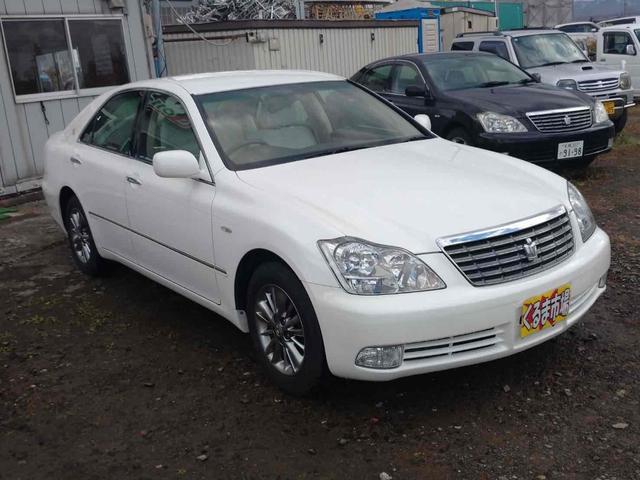 クラウン Rサルーンi-Four60thスペシャルED 4WD ETC オートクルーズコントロール バックカメラ ナビ アルミホイール HID AT スマートキー 電動格納ミラー 盗難防止システム パワーシート CD MD 衝突安全ボディ ABS ESC(14枚目)