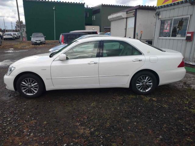 クラウン Rサルーンi-Four60thスペシャルED 4WD ETC オートクルーズコントロール バックカメラ ナビ アルミホイール HID AT スマートキー 電動格納ミラー 盗難防止システム パワーシート CD MD 衝突安全ボディ ABS ESC(16枚目)