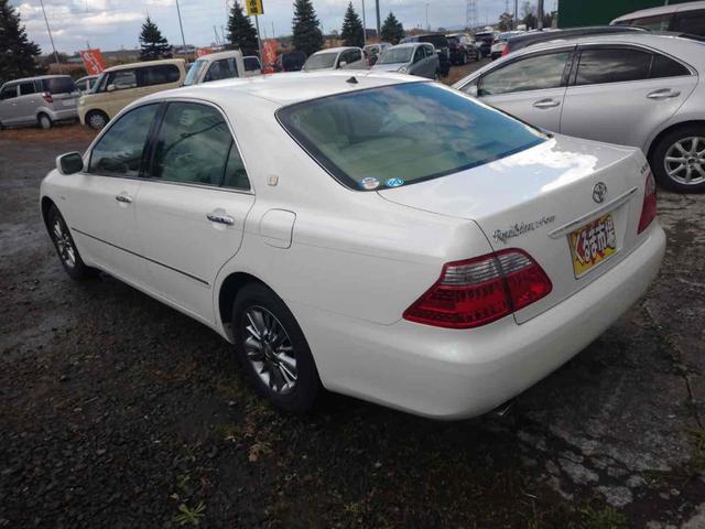 クラウン Rサルーンi-Four60thスペシャルED 4WD ETC オートクルーズコントロール バックカメラ ナビ アルミホイール HID AT スマートキー 電動格納ミラー 盗難防止システム パワーシート CD MD 衝突安全ボディ ABS ESC(19枚目)