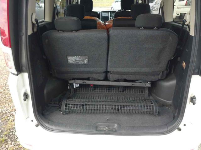 セレナ ハイウェイスター　Ｖセレクション　４ＷＤ　ＥＴＣ　ナビ　ＴＶ　両側電動スライドドア　オートライト　ＨＩＤ　スマートキー　電動格納ミラー　後席モニター　３列シート　ウォークスルー　ＣＶＴ　アルミホイール　盗難防止システム　衝突安全ボディ（19枚目）