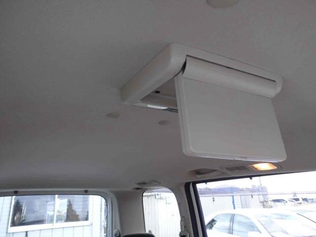 セレナ ハイウェイスター　Ｖセレクション　４ＷＤ　ＥＴＣ　ナビ　ＴＶ　両側電動スライドドア　オートライト　ＨＩＤ　スマートキー　電動格納ミラー　後席モニター　３列シート　ウォークスルー　ＣＶＴ　アルミホイール　盗難防止システム　衝突安全ボディ（28枚目）